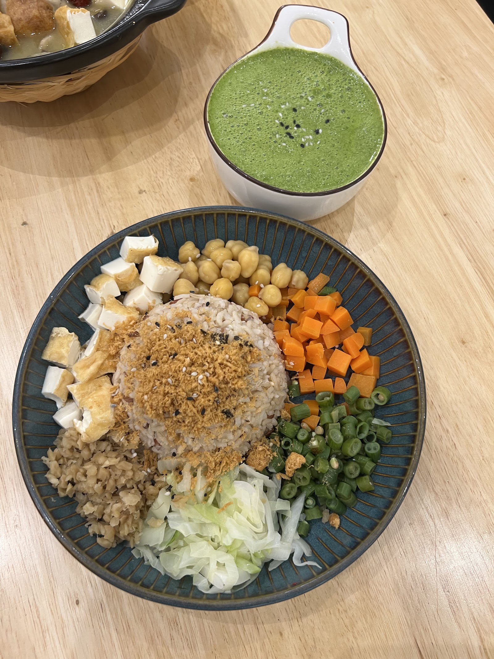 Hakka Lei Cha Brown Rice (with Soup) 擂茶糙米饭